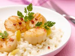 Decouvrez Notre Recette Facile Et Rapide De Risotto Aux Saint Jacques Sur Cuisine Actuelle Retrouvez Les Etapes De Pr Recette Risotto Recette Recette De Plat
