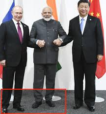 プーチン大統領の身長は推定168cm！身長が低いことがコンプレックスだった？！ - 芸能&スポーツニュース