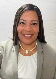 Kim Hauer's Instagram, Twitter & Facebook