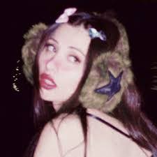 Sarah Serio's Instagram, Twitter & Facebook