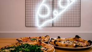 Qui n'est pas livrée seule. 11 Restaurants In Munchen In Denen Ihr Neapolitanische Pizza Essen Konnt Mit Vergnugen Munchen