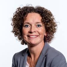 𝗧𝗿𝗼𝘁𝘀 𝗼𝗽 𝗼𝗻𝘇𝗲 𝗰𝗼𝗹𝗹𝗲𝗴𝗮 Carla Voss-Martinow!" 👩‍💻