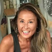 Daisy Lor's Instagram, Twitter & Facebook