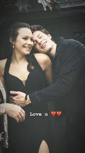 @shawnmendesbra instagram camila cabello and shawn mendes had date night at the tattoo parlor! Shawn Mendes Updates On Twitter Shawn Mendes Family Shawn Mendes Shawn