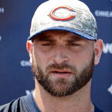 Kyle Long misses practice and is “day to day”: Chicago Bears Day 2 Training  Camp Recap