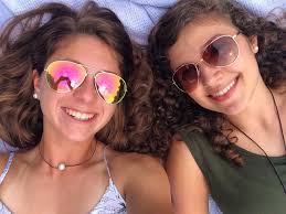 Caroline Gaines (@CarolineGGaines)