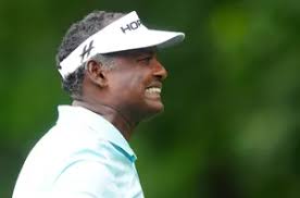 Download Vijay Singh in Classic White Golf Outfit Wallpaper