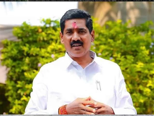 जनतेच्या विश्वासाची अन् विकासासाठी खंबीर पाठपुराव्याची दोन वर्षेखा.बजरंग सोनवणेंनी बीडचा आवाज दिल्लीत घुमवला