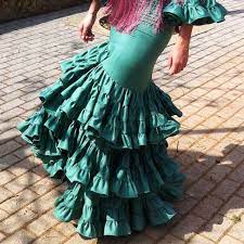 May 10, 2016 · os voy a enseñar como hacer un traje de flamenca paso a paso, para que este año estrenes tu própio modelo hecho por tí. Como Hacer La Falda De Un Vestido De Flamenca