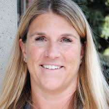 We had a great time celebrating our DPT graduates at our DPT Awards  Ceremony. We were able to recognize Dr. Samuel Gerber for his 37 years of  teaching in the program. Dr.