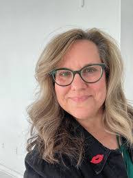 Suzanne Worsham's Instagram, Twitter & Facebook