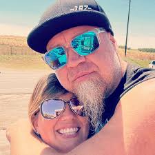 Shawn Ellington with his wife #streetoutlaws #carracer #murdernova