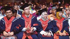 Universiti tun abdul razak (unirazak) is a private university in malaysia. Lorry Driver S Daughter Gets Unirazak S Top Award