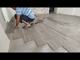Yazımızın devamında bu konuyla ilgili dikkat edilmesi. Parke Laminat Ustasi Kendine Has Parke Doseme Calismasi How To Lay Parquet Parquet Flooring Youtube