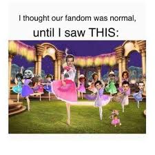 This Fandom Was Never Normal Who Are We Kidding Sie Inetessieren Sich Fur Den Einzigartigen Gentleman Look Schauen Sie Im Blog V Promotion Fandoms The Doctor