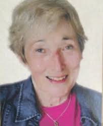 Hillary Courtney's Instagram, Twitter & Facebook