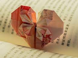 Buat lipatan kecil dan juga akordion di atas kertas. Cara Membuat Origami Love 3d Mudah Dan Hasilnya Cantik Banget Diadona Id
