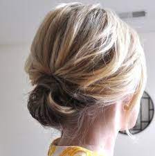 Un tipo di acconciatura raccolta (fra.) definizioni correlate. Chignon Basso E Spettinato Hair Styles Hair Lengths Medium Length Hair Styles