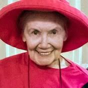 Stephanie Utt's Instagram, Twitter & Facebook