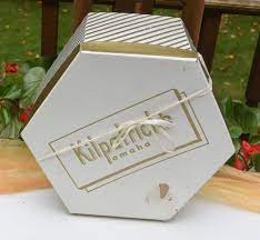 48 Hr Sale Hat Box Kilpatrick S Younkers Omaha Etsy Hexagon Shape Vintage Hat Boxes Picture Places