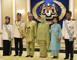 Photos of his visit were posted on the national palace's instagram account and we. The Royal Watcher On Twitter The New King Of Malaysia Yang Di Pertuan Agong Gave His First Speech To The Malaysian Parliament Today Accompanied By Queen Azizah Aminah Https T Co Lgrwhpq5tk Https T Co Cwhsen1ntn