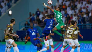 ماذا لو حافظت فرق الصدارة في الدوري السعودي على تقدمها سعودي 360 لا يزال نادي الهلال متصدرا لجدول ترتيب بطولة الدوري السعودي Basketball Court Sports Court