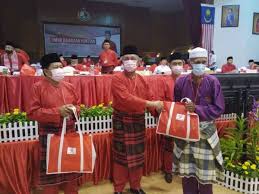 Konsert, pameran, persembahan kebudayaan dan sebarang penggunaan berbentuk perniagaan. Umno Johor Kekal Pendirian Beri Laluan Kepada Muhyiddin