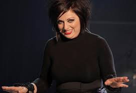 Γιατί η σοφία μουτίδου κατεβαίνει υποψήφια με το κιναλ η ηθοποιός σοφία μουτίδου μίλησε για την απόφασή της να πολιτευθεί και τα σχόλια που δέχεται μετά την ανακοίνωση της υποψηφιότητάς. Sofia Moytidoy Gynaikes Andres Omofylofiloi Streit Milhste Aylogyros News