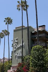 The bold & beautiful beverly hills home of the founders of too faced cosmetics. Hd Wallpaper Hotel Beverly Hills Palm Trees Expensive Luxury Rich Leisure Wallpaper Flare