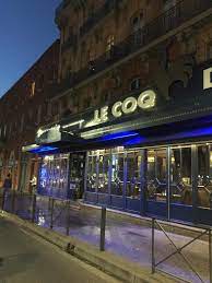 Le coq d'or, sarl au capital de 20 000€, a débuté son activité en avril 2012. Came On Twitter Le Cortege Est Bloque A Arnaud Bernard Avec Des Bac Et Une Ligne De Crs L Helico Tournant Au Dessus