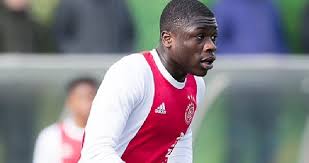 Brian ebenezer adjei brobbey (amsterdam, 1 februari 2002) is een nederlands profvoetballer die als aanvaller voor ajax speelt. Ajax Put Talks With Brian Brobbey On Hold Graphic Online