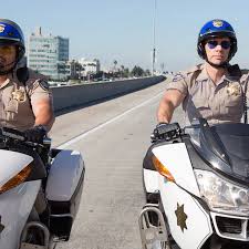 A rookie officer is teamed with a hardened pro at the california highway patrol, though the newbie soon learns his partner is really an undercover fed investigating a heist that may involve some crooked cops. An Interview With Chips Star Dax Shepard