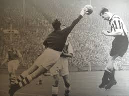 It was played at wembley stadium, london, england on 1 august 2020. The League Magazine On Twitter 1952 Fa Cup Final Arsenal V Newcastle United Arsenal Keeper George Swindin And Newcastle S Jackie Milburn Compete For A Cross Https T Co Uictja5fbt