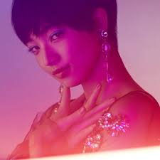 こまつ な な おしゃれまとめの人気アイデア pinterest mio ネオンメイク 小松菜奈 差し色