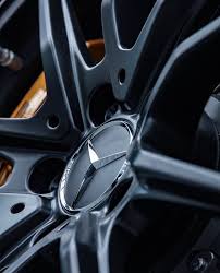 The Star Www Mercedes Seite De Mercedes 4 Door Sports Cars Mercedes Wallpaper Mercedes Benz Logo
