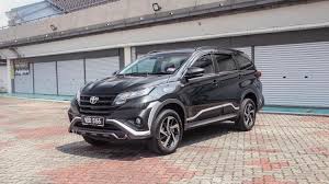 Fusing dynamic and sharp styling, rush looks great wherever it goes — at the beach, in the mountains, and in the city. Toyota Rush 2020 2021 Daftar Harga Gambar Spesi Promo Faq Review Berita Autofun