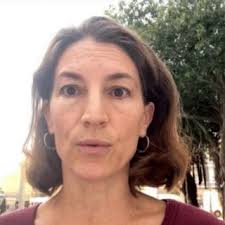 Le téléphone a sonné fort, mais c'était déjà trop tard" raconte Julia,  Réunionnaise témoin des inondations à Valence