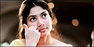 Sai Pallavi Pens A Poem Of Love For Her Sister That Raises Goosebumps Malayalam News Indiaglitz Com