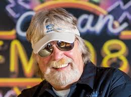 Robert L. 'Bob' Willoughby, a pioneering, Kodak-trained color photo  processor, dies