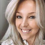 Julie Demore's Instagram, Twitter & Facebook