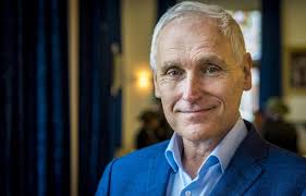 Frank engeland absolvierte seinen zivildienst und studierte in köln rechtswissenschaften. Frank Engeland