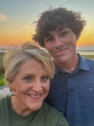 It's so nice to have him home for a couple of days. Never a dull moment. 🤣