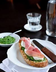 Des Bruschettas D Ete Faciles Et Rapides Elle A Table Prosciutto Crudo Recette Bruschetta Tomate Bruschetta Recette