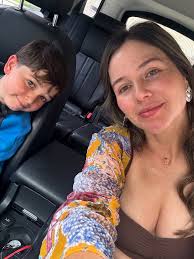 Hoy cumplo 44 años y no puedo evitar reflexionar sobre todo lo que esta  profesión me ha enseñado sobre la belleza real ✨ Como dermatóloga  especializada en estética, mi mayor satisfacción no