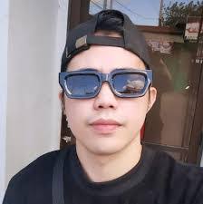 Eric Banaga's Instagram, Twitter & Facebook