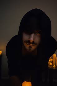 Dark fantasy writer seeking connections