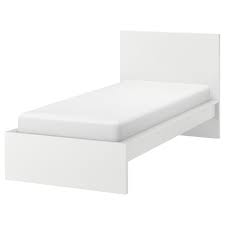 Risparmio economico e velocità di realizzazione una copertura in legno lamellare, essendo una struttura prefabbricata in stabilimento, riduce notevolmente i tempi di cantiere. Malm Struttura Letto Alta Bianco 90x200 Cm Ikea It