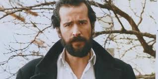 Ο τάσος νούσιας δεν κάνει συχνά δημόσιες εμφανίσεις και ιδιαίτερα με τα αγαπημένα του πρόσωπα, φροντίζοντας να κρατά μακριά από τα φώτα της δημοσιότητας την. Spania Dhmosia Emfanish Toy Tasoy Noysia Apo To Nhsi Me Thn Skhno8etida Syzygo Toy Eikona Zwh Iefimerida Gr