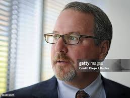 32 Paul Larkins Photos & High Res Pictures