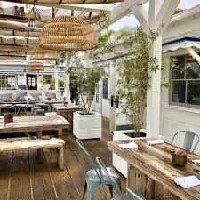 Malibu Farm Restaurant And Cafe Fresh Locally Sourced Farm To Table Food With The Very Best Views In A Farm Restaurant Malibu Farm Outdoor Restaurant Design